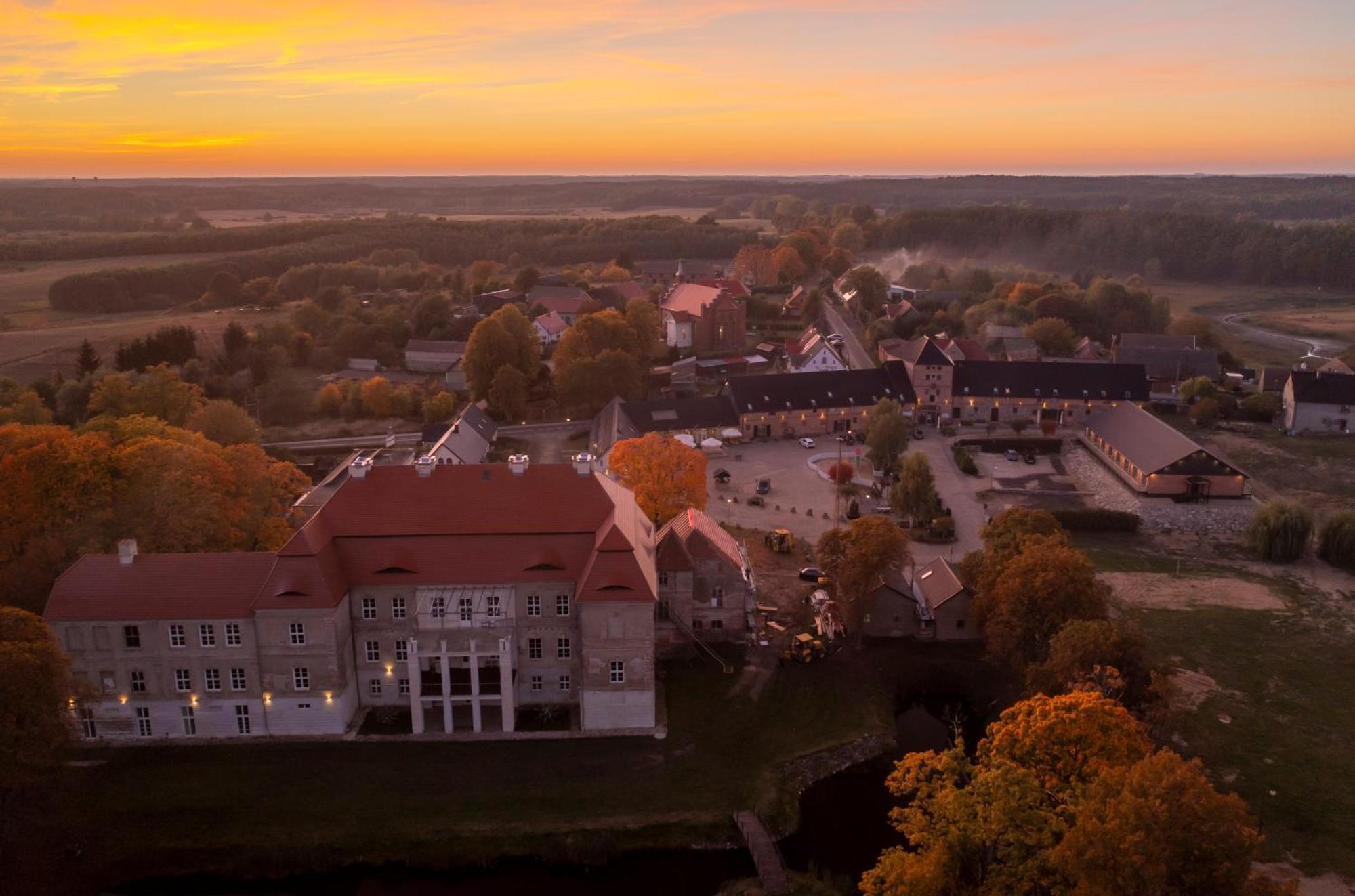 Palac Siemczyno Exterior foto